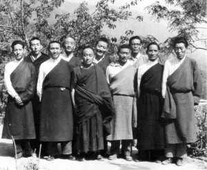 ཕྱི་ལོ་དྲུག་ཅུ་རེ་གྲངས་ནང་གི་ཤེས་རིག་ལས་ཁུངས་ཀྱི་འགོ་ལས་དང་སློབ་གྲའི་སློབ་སྤྱི་རྣམ་པ།