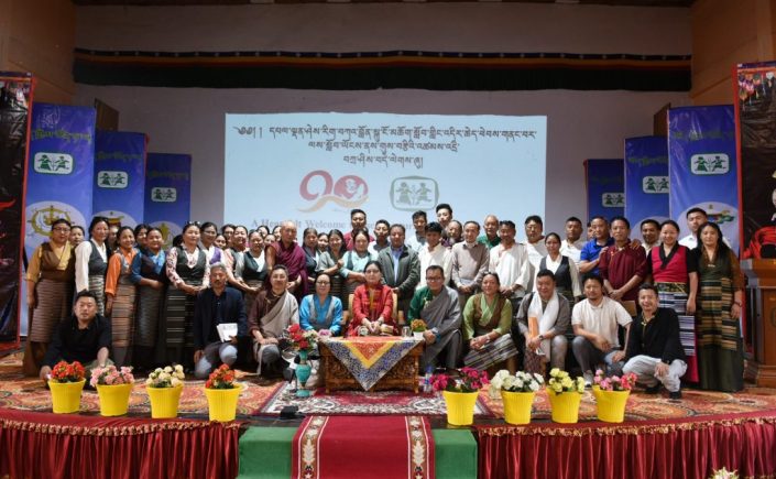 ཤེས་རིག་བཀའ་བློན་མཆོག་གིས་ཅོན་ཏ་ར་བོད་ཁྱིམ་སློབ་གྲྭའི་ཚན་རིག་བརྟག་དཔྱད་ཁང་དབུ་འབྱེད་གནང་བ།