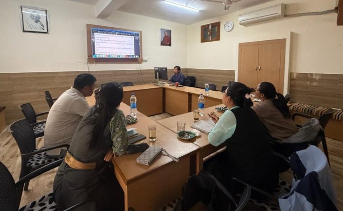 ཤེས་རིག་དཔེ་དེབ་བཅུ་ཞུ་དག་ལེགས་གྲུབ་ཟིན་པ།