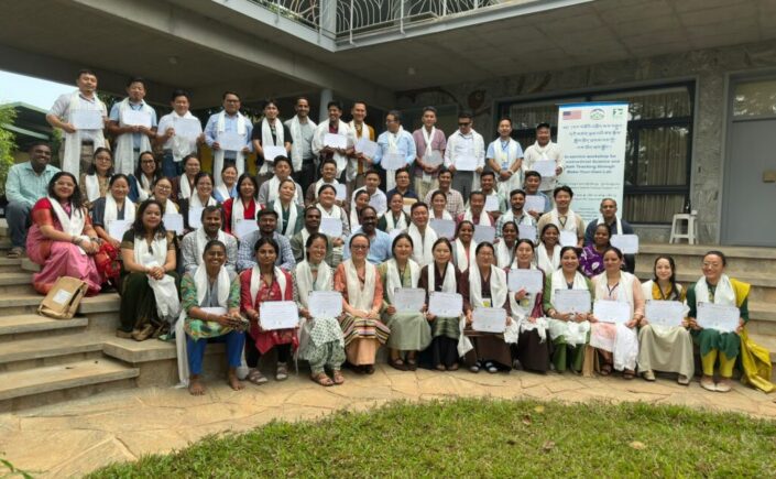 ཚན་རིག་དང་ཨང་རྩིས་དགེ་རྒན་རྣམས་ཀྱི་ལས་ཐོག་ཟབ་སྦྱོང་མཇུག་སྒྲིལ་བ།