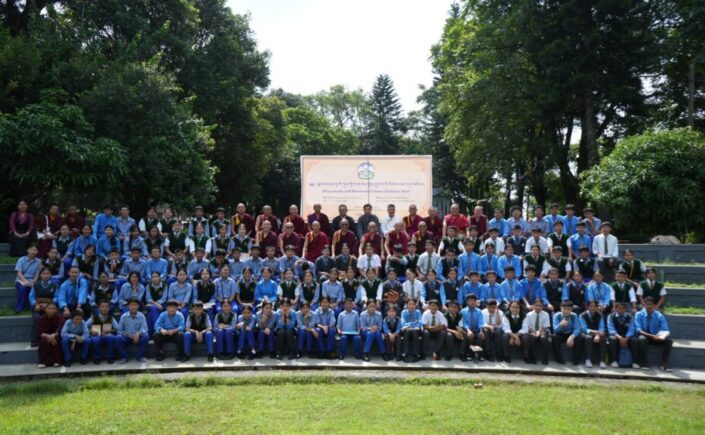 དྷ་ས་དང་མ་སུ་རི་ཁུལ་སློབ་ཁག་གི་རིགས་ལམ་འདུ་འཛོམས་དབུ་འབྱེད་གནང་བ།