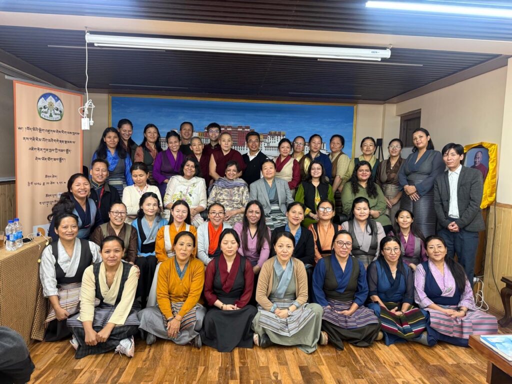 འཇིག་རྟེན་ཀུན་ཁྱབ་ཀྱི་བཟང་སྤྱོད་ཤེས་ཡོན་ཐོག་ཟབ་སྦྱོང་ལེགས་གྲུབ་ཟིན་པ། འཇིག་རྟེན་ཀུན་ཁྱབ་ཀྱི་བཟང་སྤྱོད་ཤེས་ཡོན་ཐོག་ཟབ་སྦྱོང་ལེགས་གྲུབ་ཟིན་པ།
